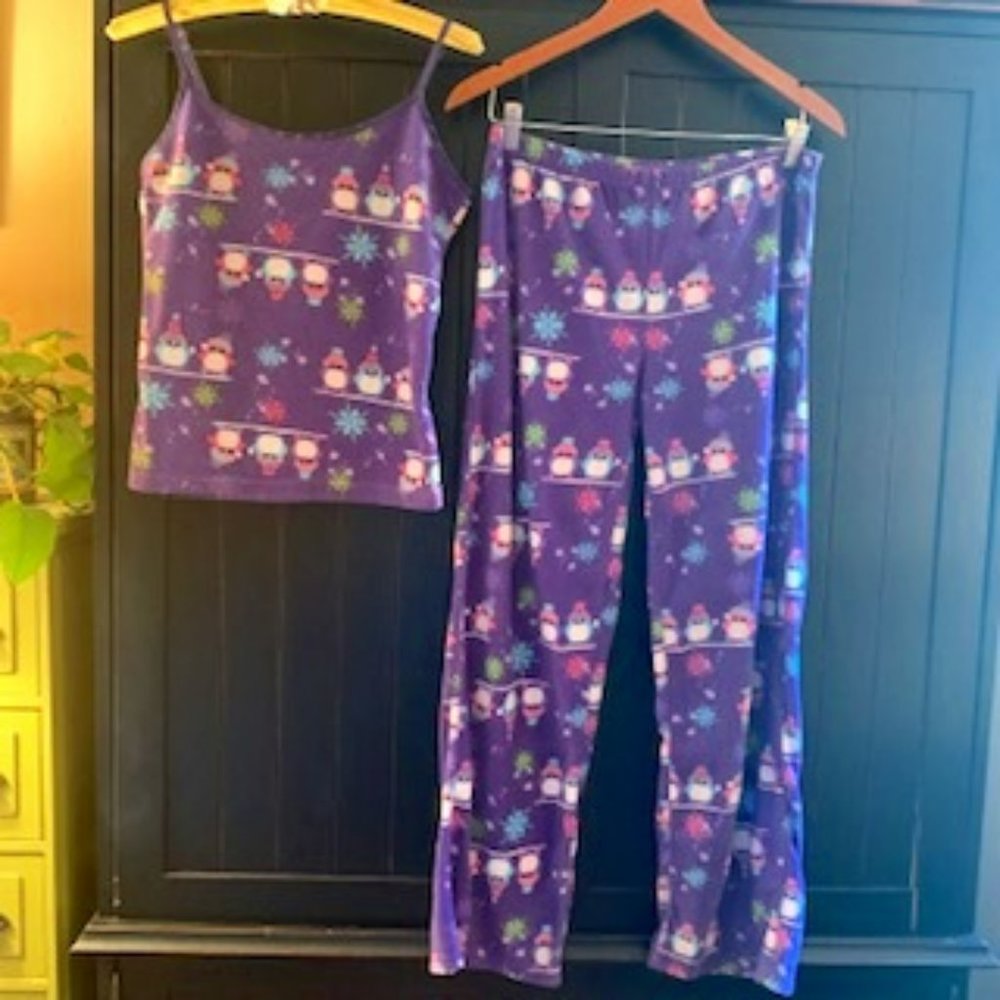 Snowball Fighting Birds Fleece Pajamas!